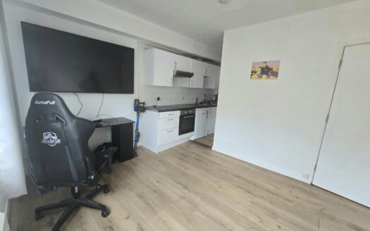 One Bedroom Apartment | To Let | St Helier – The Parade | Available Immediately