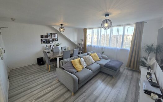 Three Bedroom Apartment | To Let | The Parade | Available from 27th May 2026