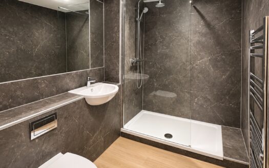 BRAND NEW 3-BEDROOM APARTMENT | QUEENS GATE | AVAILABLE AT £2,650 PCM